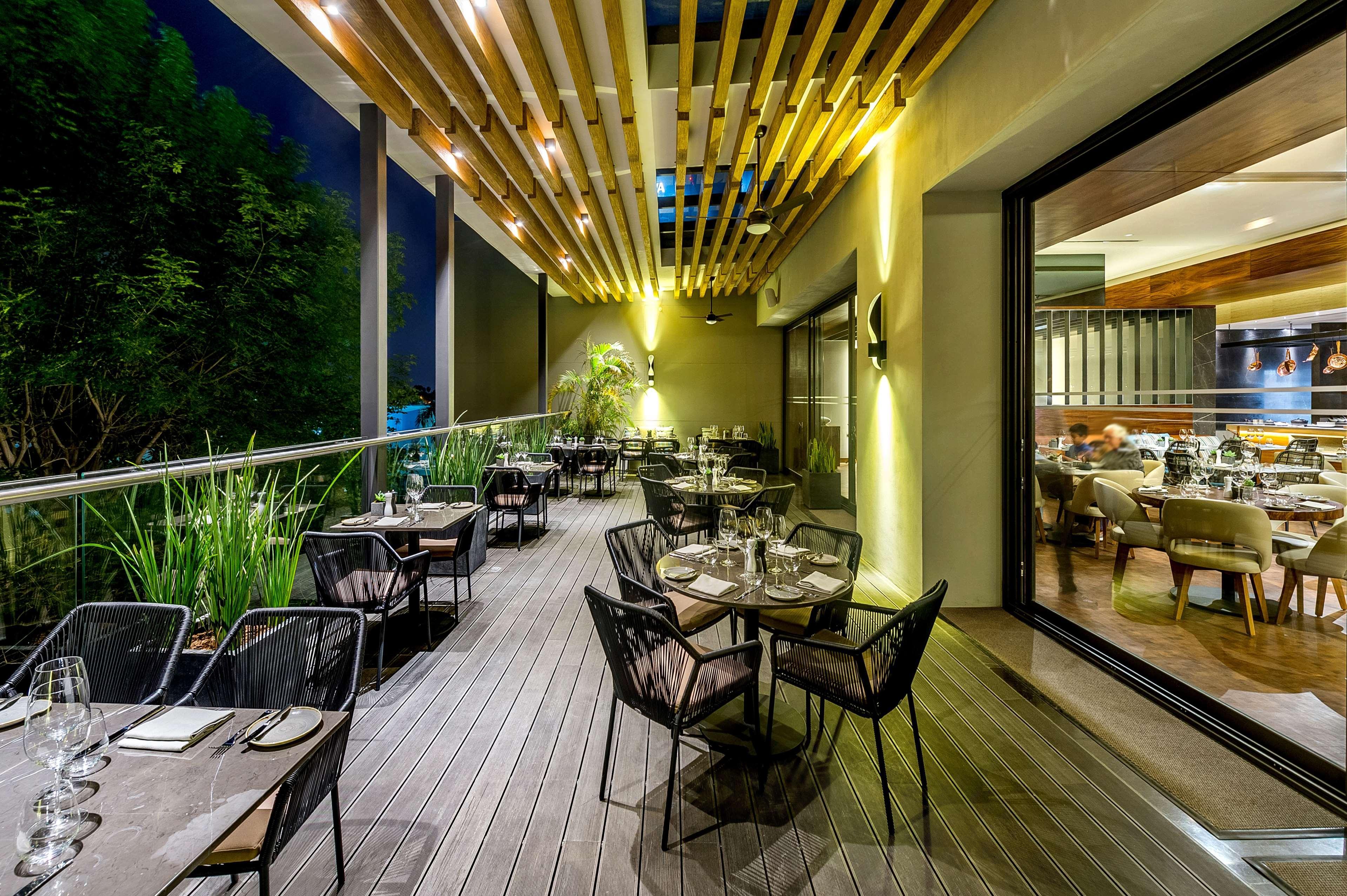 Hyatt Regency Andares Guadalajara Hotel Zapopan Exterior photo The Deck