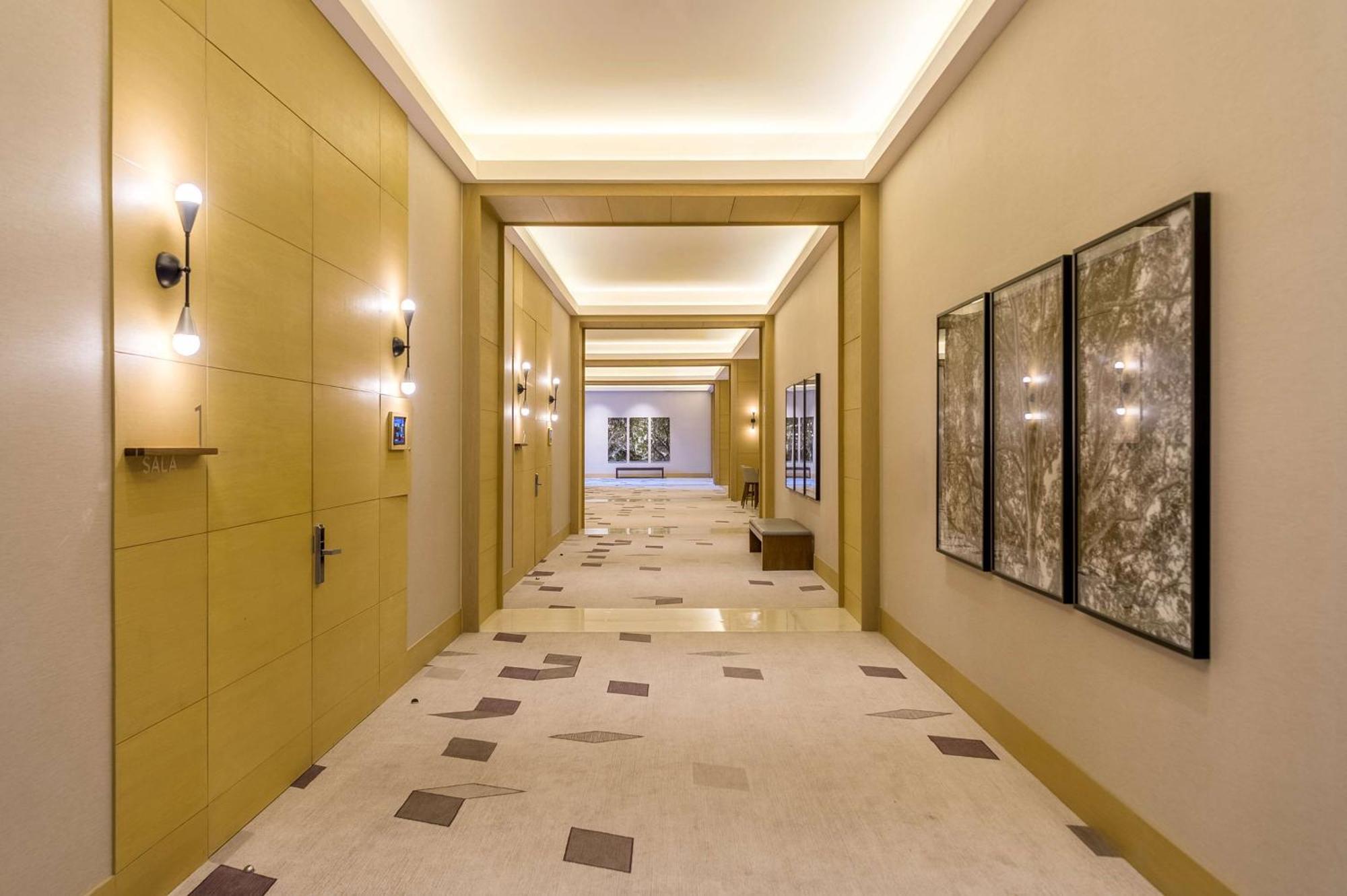 Hyatt Regency Andares Guadalajara Hotel Zapopan Exterior photo A corridor at the Ritz-Carlton, DIFC