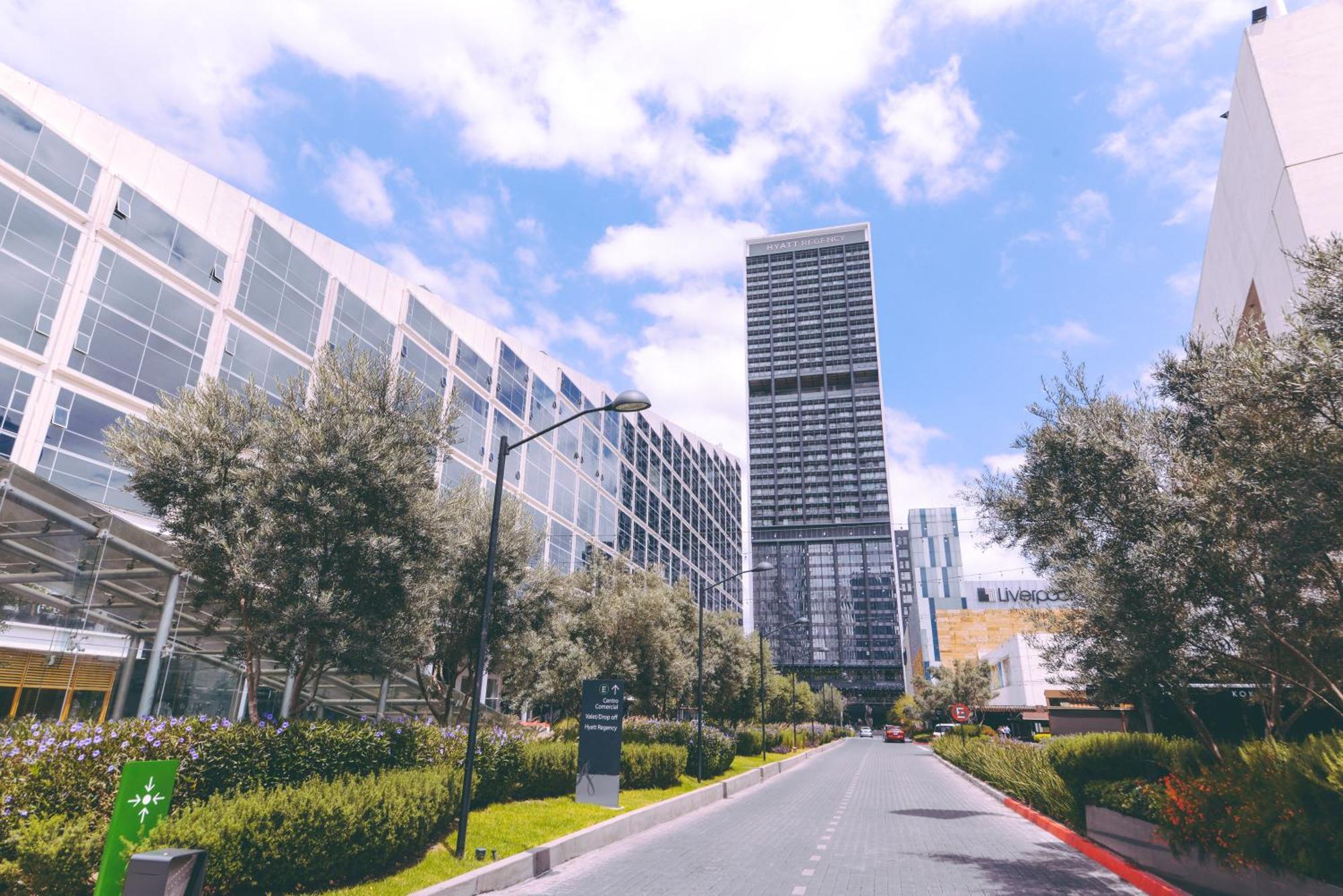 Hyatt Regency Andares Guadalajara Hotel Zapopan Exterior photo The residential area
